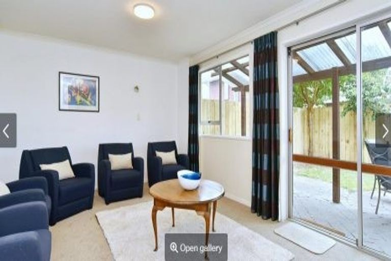 Photo of property in 10 Rachel Place, Avonhead, Christchurch, 8042