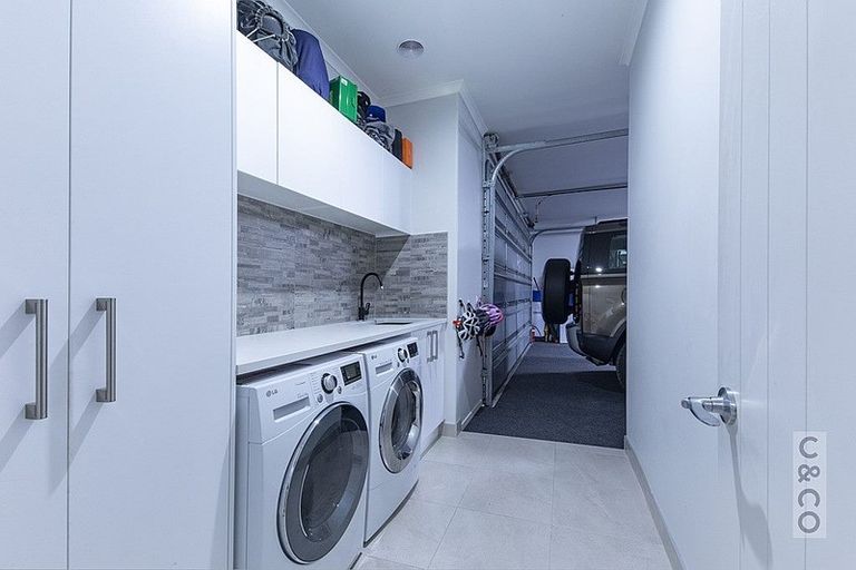 Photo of property in 42 Pohutukawa Parade, Riverhead, 0820