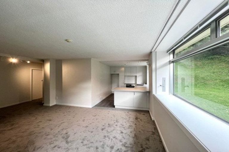 Photo of property in Jerningham Apartments, 20 Oriental Terrace, Oriental Bay, Wellington, 6011