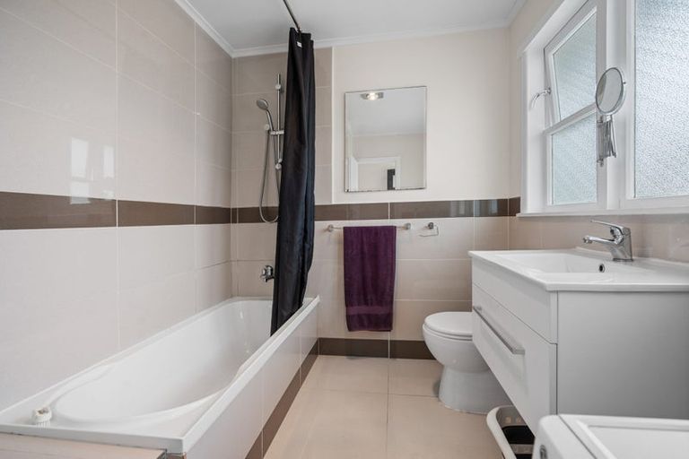 Photo of property in 92a Nelson Street, Howick, Auckland, 2014