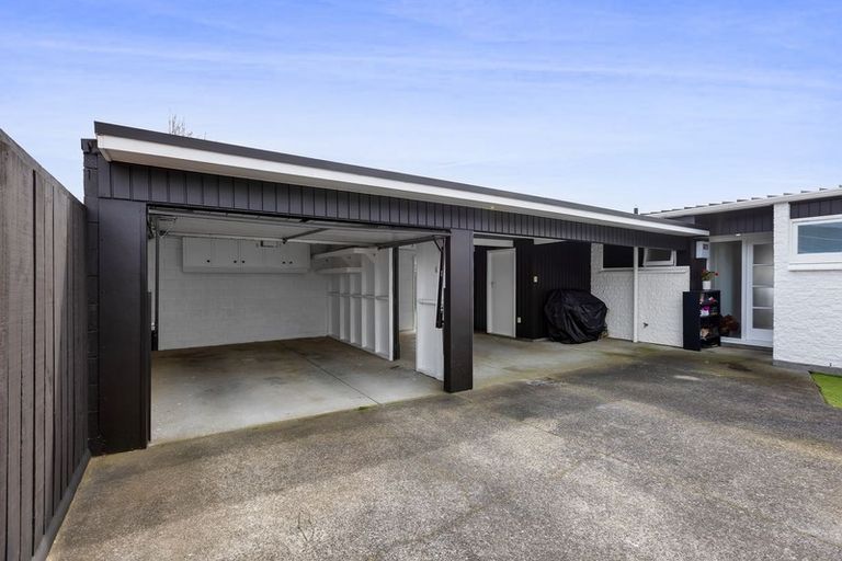 Photo of property in 24 Tukapa Street, Westown, New Plymouth, 4310