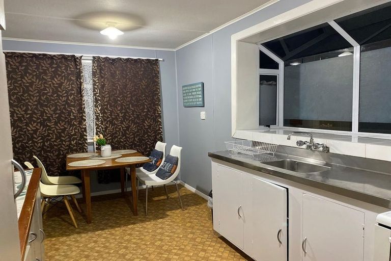 Photo of property in 24 Palmer Crescent, Silverstream, Upper Hutt, 5019