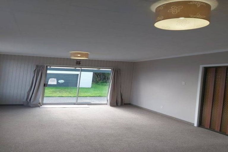 Photo of property in 129 Peel Street, Westport, 7825