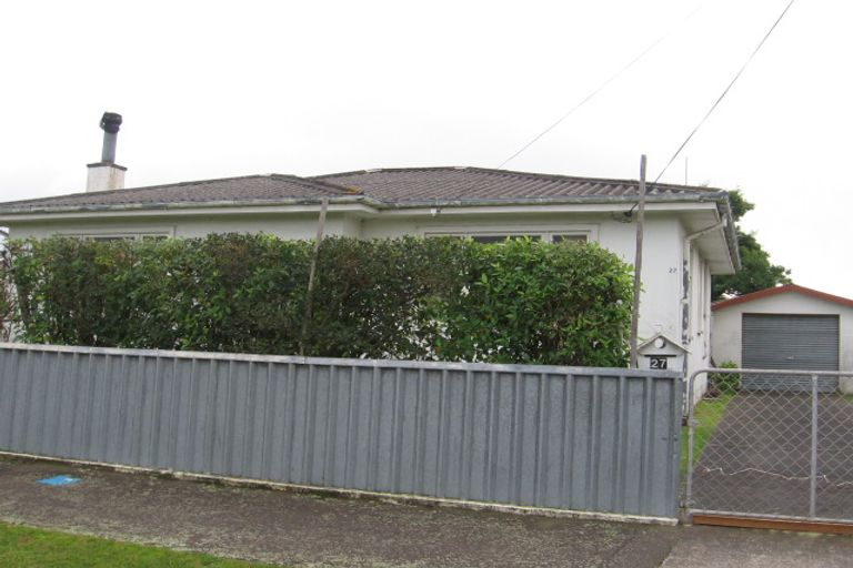 Photo of property in 27 Titoki Street, Palmerston North, 4414