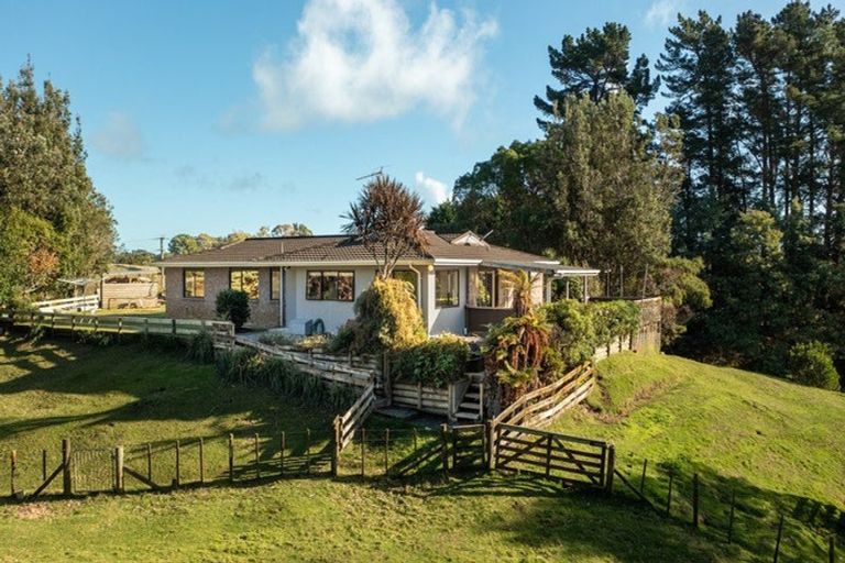 Photo of property in 168 Te Hapua Road, Te Horo, Otaki, 5581