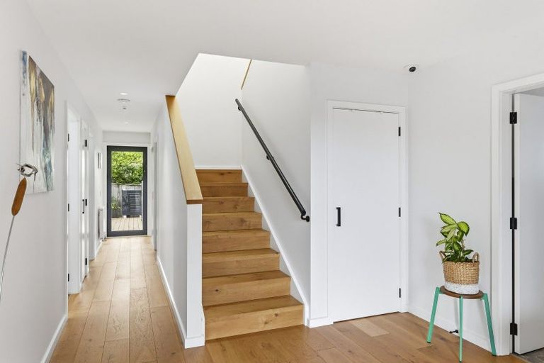 Photo of property in 24 Rosetta Road, Raumati South, Paraparaumu, 5032