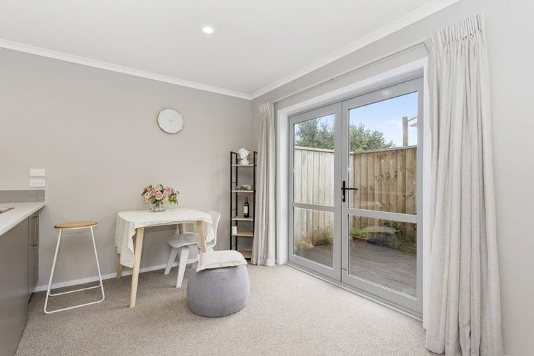 Photo of property in 144u2 Old Farm Road, Hamilton East, Hamilton, 3216
