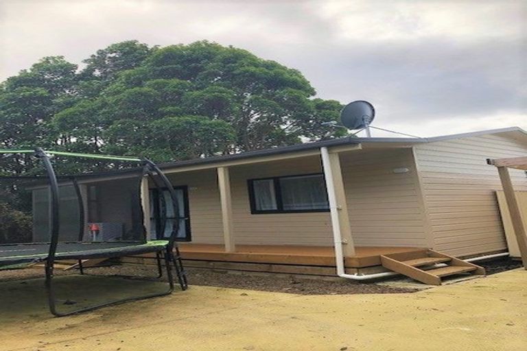 Photo of property in 51 Christmas Road, Manurewa, Auckland, 2102