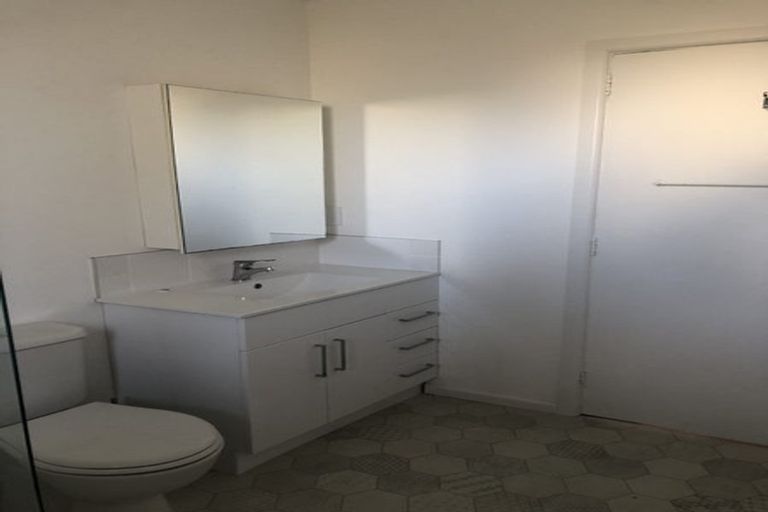 Photo of property in 70 Whincops Road, Halswell, Christchurch, 8025