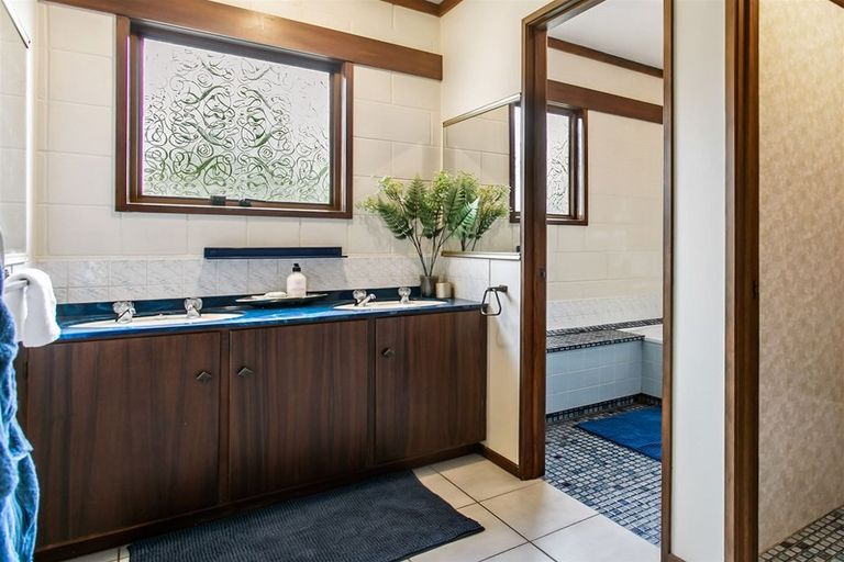 Photo of property in 135a Parrs Cross Road, Glen Eden, Auckland, 0612