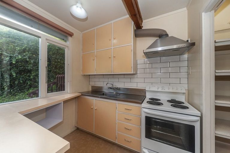 Photo of property in 2/14 Rosehaugh Avenue, Karori, Wellington, 6012