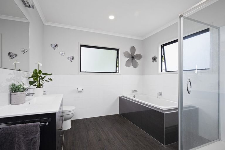 Photo of property in 46a King Street, Waiuku, 2123