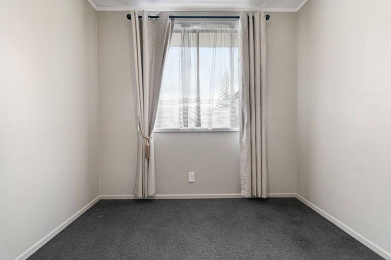 Photo of property in 2 Muir Avenue, Mangere Bridge, Auckland, 2022