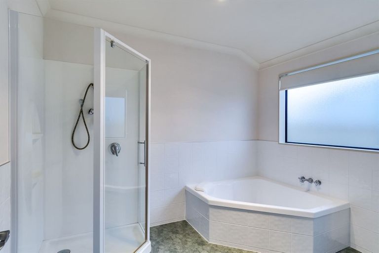 Photo of property in 142a Gloucester Street, Taradale, Napier, 4112