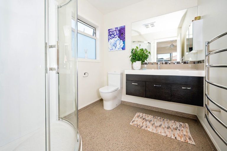 Photo of property in 8 Rotoiti Way, Poraiti, Napier, 4112