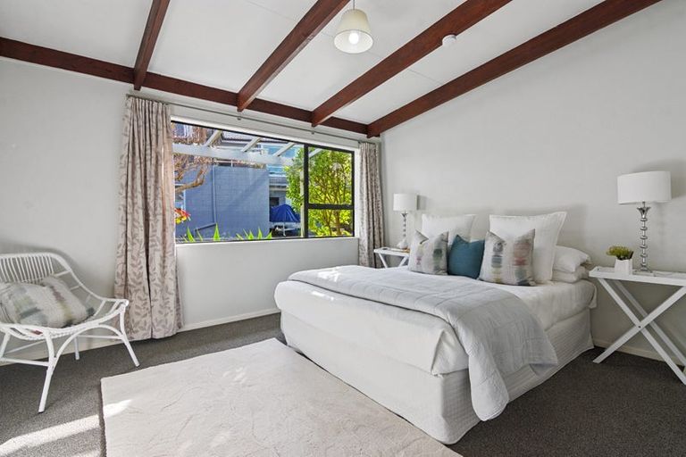Photo of property in 7a Ellangowan Road, Waiake, Auckland, 0630