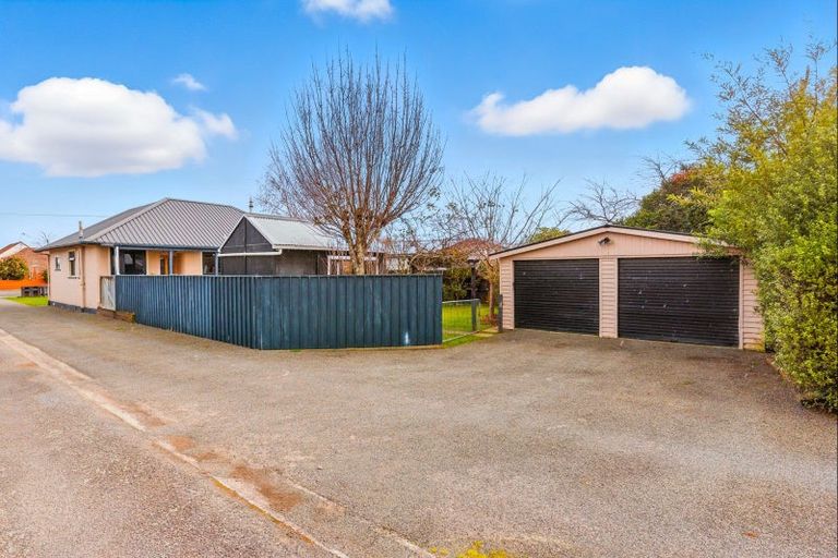 Photo of property in 22 York Street, Levin, 5510