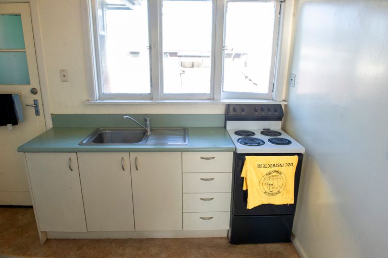 Photo of property in 2/1 Nelson Street, Riccarton, Christchurch, 8011