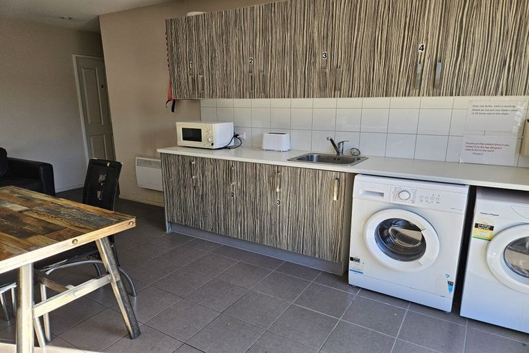 Photo of property in 17 Suffolk Street, Phillipstown, Christchurch, 8011