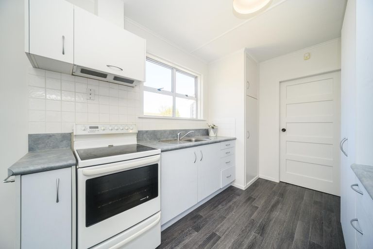 Photo of property in 928 Tremaine Avenue, Roslyn, Palmerston North, 4414