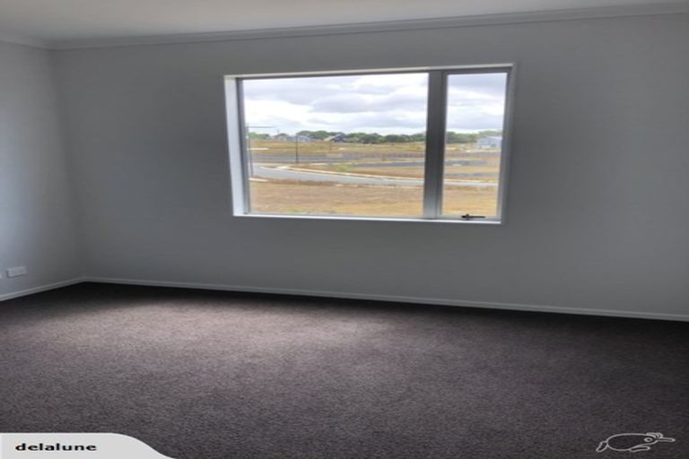 Photo of property in 40 Owen Chapman Drive, Red Beach, 0932