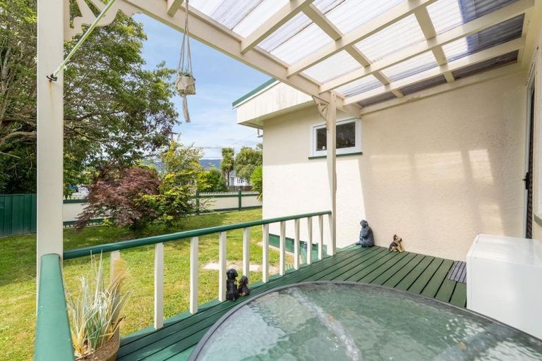 Photo of property in 6 Willow Grove, Ebdentown, Upper Hutt, 5018