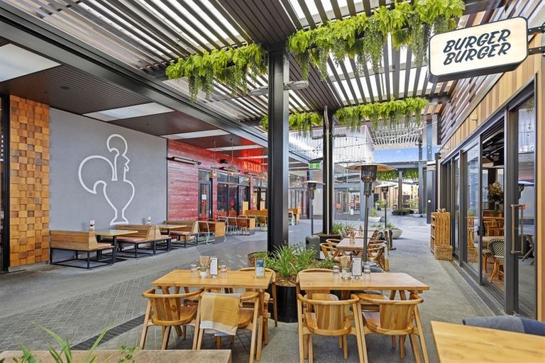 Photo of property in 18 Bayfair Drive, Mount Maunganui, 3116