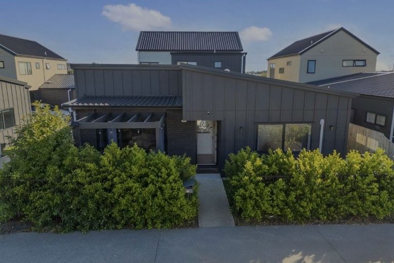 Photo of property in 63 Black Beech Crescent, Takanini, 2110