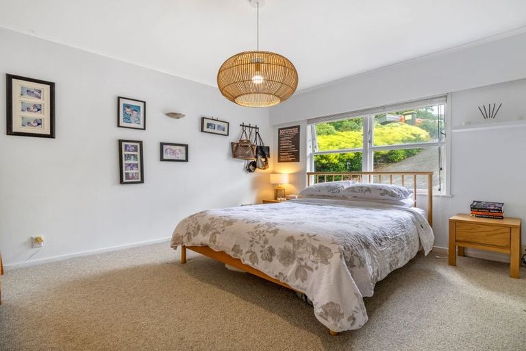 Photo of property in 13 Hartles Place, Mellons Bay, Auckland, 2014