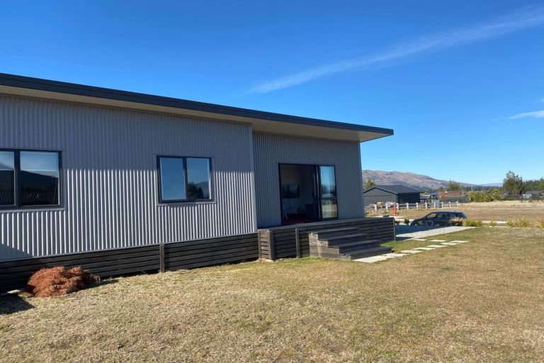 Photo of property in 11 Brewster Crescent, Lake Hawea, 9382