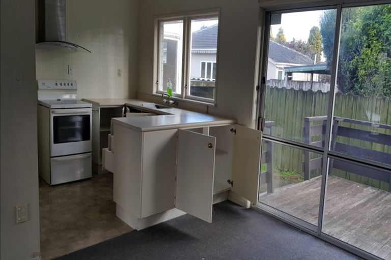 Photo of property in 1/6 Manuroa Road, Takanini, 2112