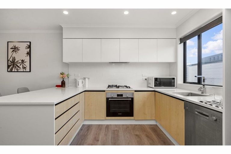 Photo of property in 18/182u London Street, Hamilton Central, Hamilton, 3204