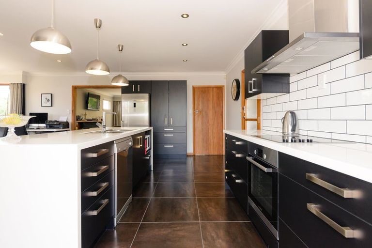 Photo of property in 4 Richmond Avenue, Takaro, Palmerston North, 4410