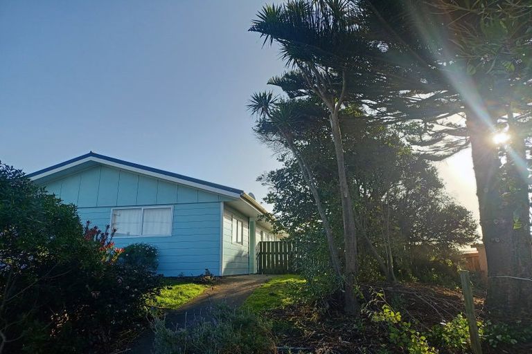 Photo of property in 57 Park Avenue, Waitarere Beach, Levin, 5510
