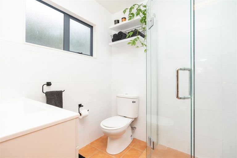 Photo of property in 112j Lake Road, Frankton, Hamilton, 3204