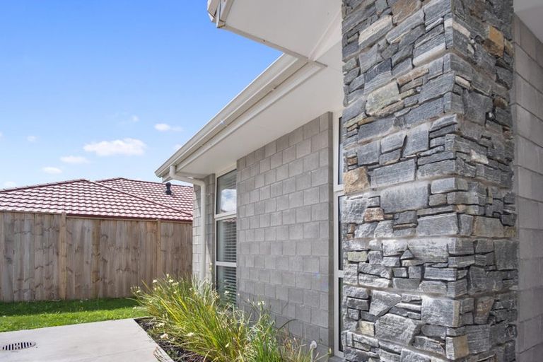 Photo of property in 5 Awa Avenue, Helensville, 0800
