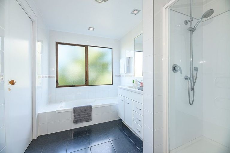 Photo of property in 22 Palomino Drive, Henderson, Auckland, 0612