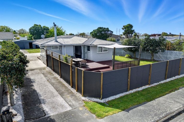 Photo of property in 6 Roswell Place, Islington, Christchurch, 8042