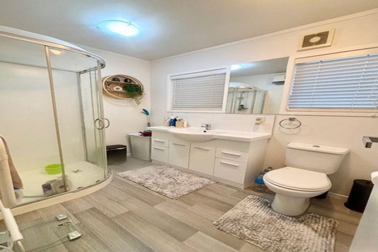 Photo of property in 1/31 Captain Scott Road, Glen Eden, Auckland, 0602