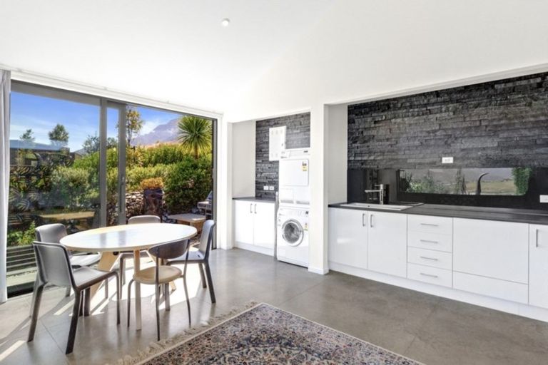 Photo of property in 10 Mckellar Drive, Jacks Point, Queenstown, 9371
