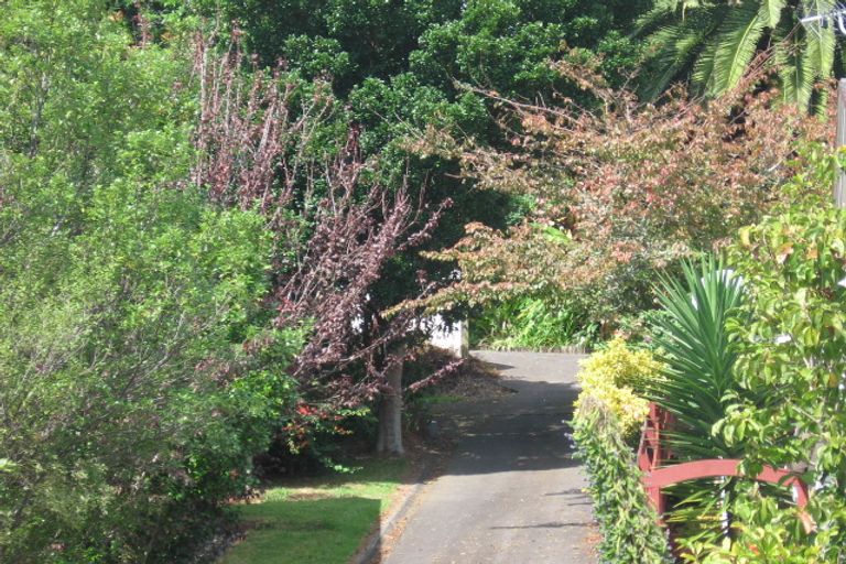 Photo of property in 10 Lemnos Place, Titirangi, Auckland, 0604
