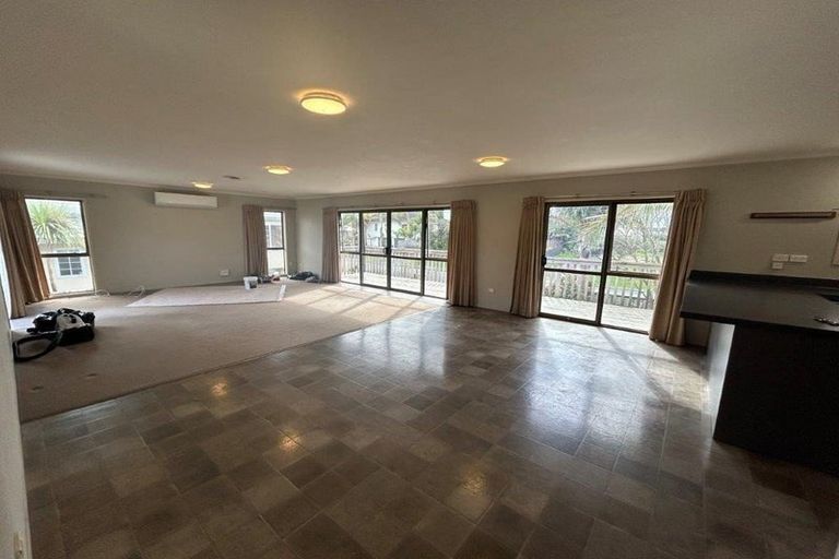 Photo of property in 1050 Papamoa Beach Road, Papamoa Beach, Papamoa, 3118