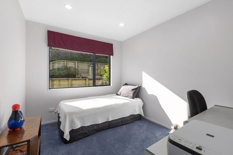 Photo of property in 9 Kilkelly Close, Tawa, Wellington, 5028