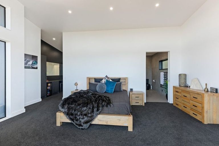 Photo of property in 8 Whio Place, Waikanae, 5036