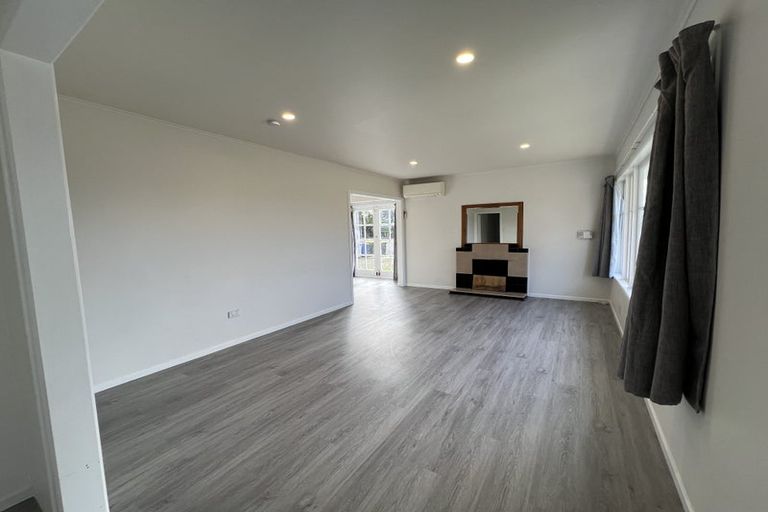 Photo of property in 31 Paton Avenue, Te Atatu South, Auckland, 0610