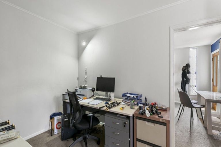 Photo of property in 133 Newlands Road, Newlands, Wellington, 6037