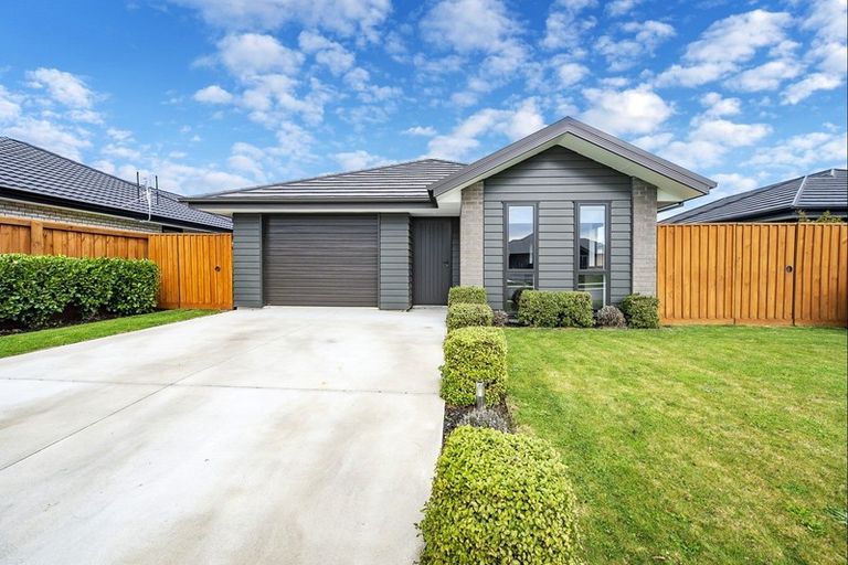 Photo of property in 8 Northmoor Boulevard, Rolleston, 7615