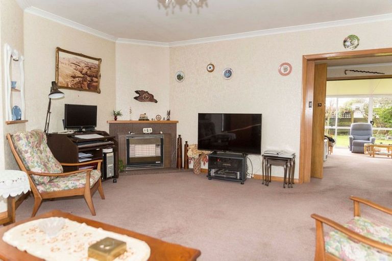 Photo of property in 43 Guy Street, Dannevirke, 4930