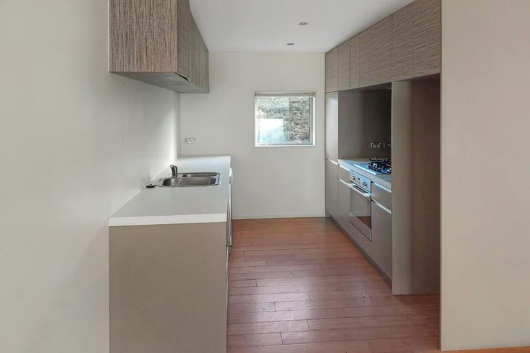 Photo of property in 29 Saddleback Grove, Karori, Wellington, 6012