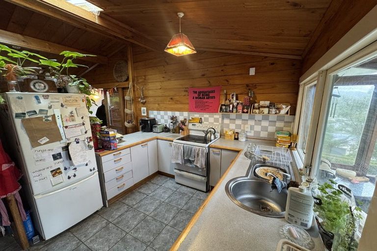 Photo of property in 9 Versailles Street, Karori, Wellington, 6012